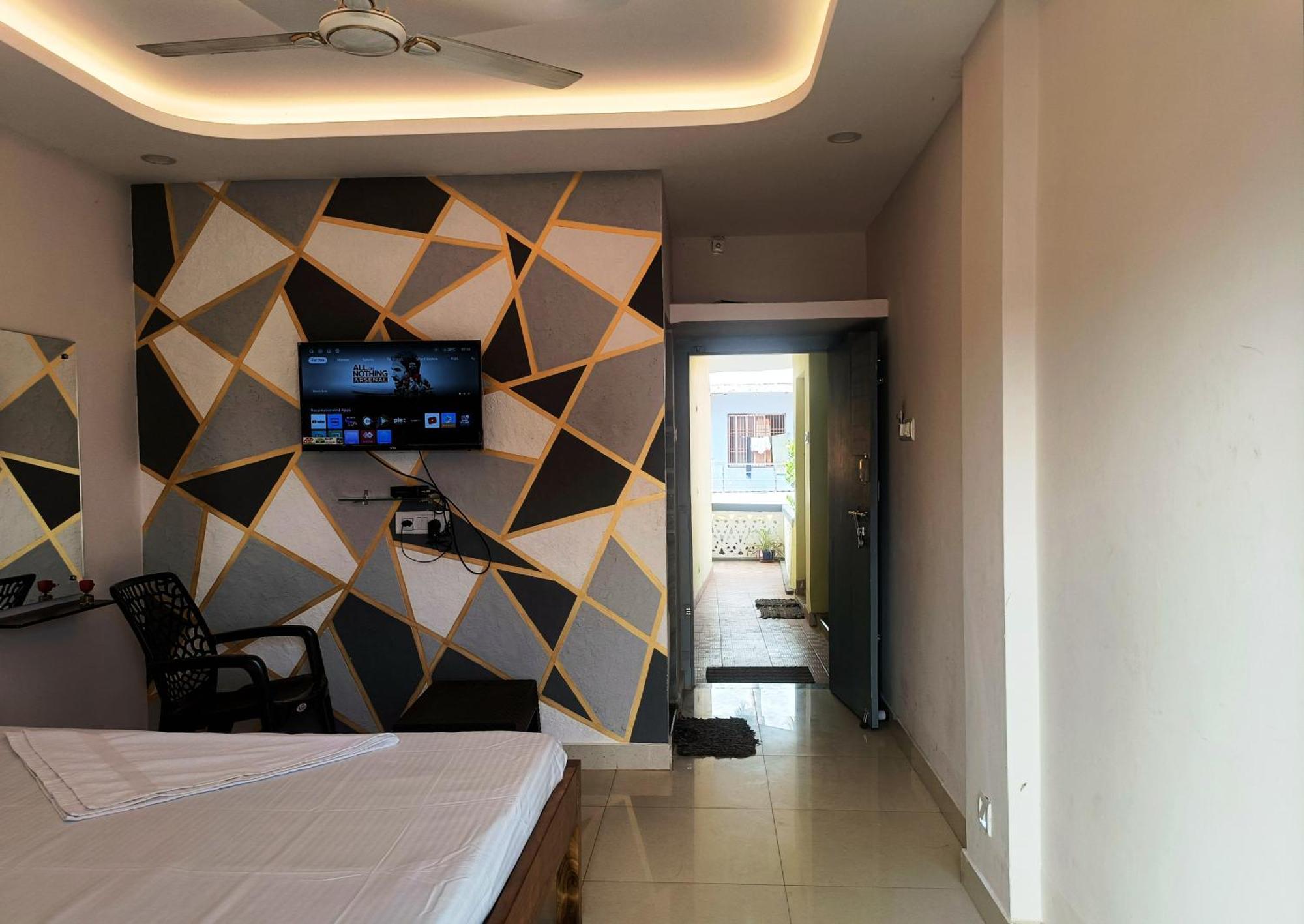 Hotel Grand View Пури Экстерьер фото