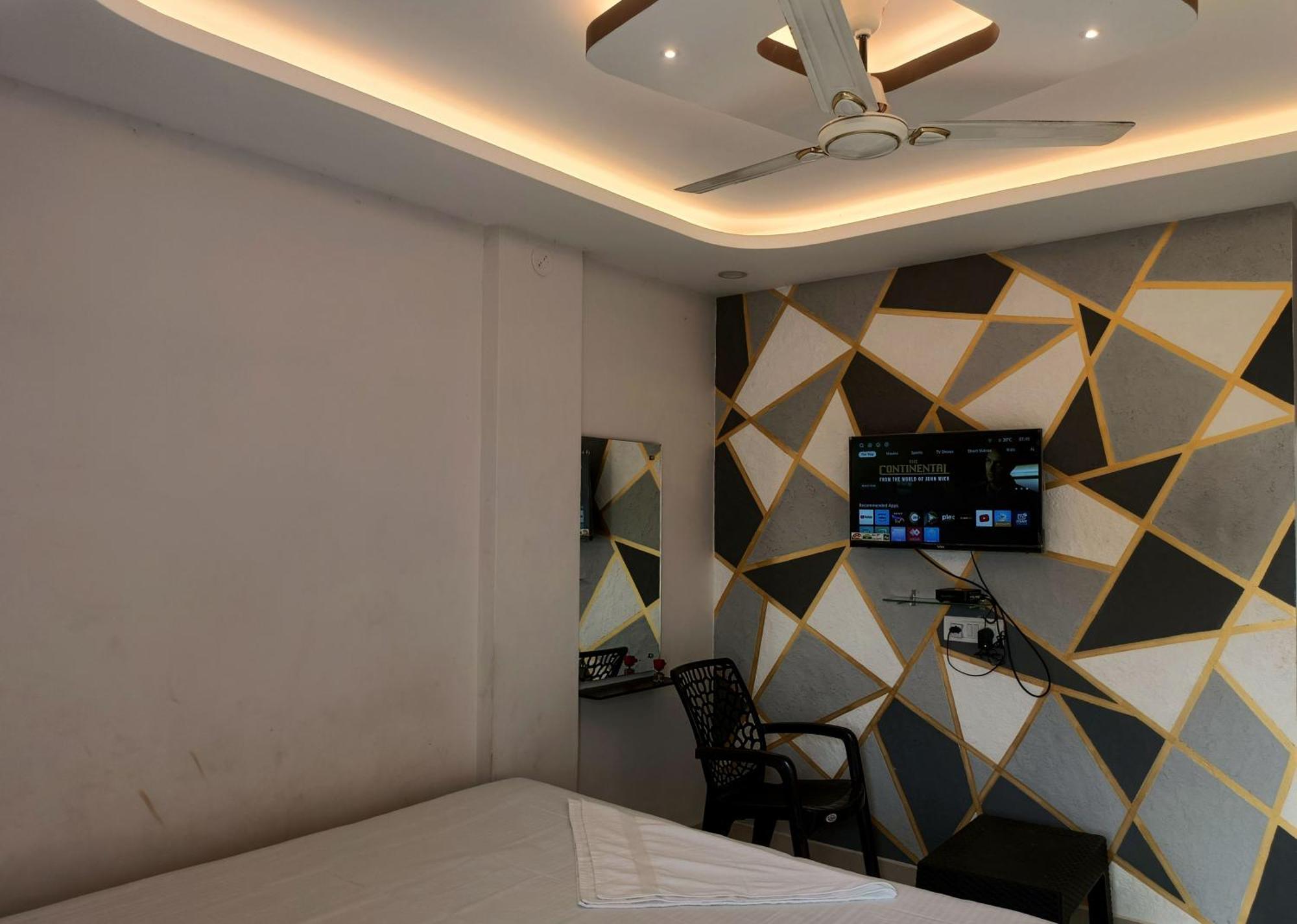 Hotel Grand View Пури Экстерьер фото
