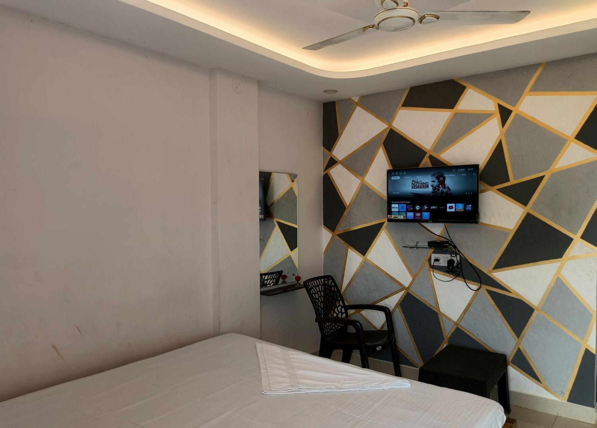 Hotel Grand View Пури Экстерьер фото