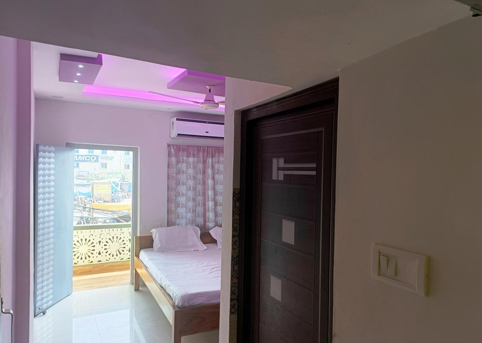 Hotel Grand View Пури Экстерьер фото